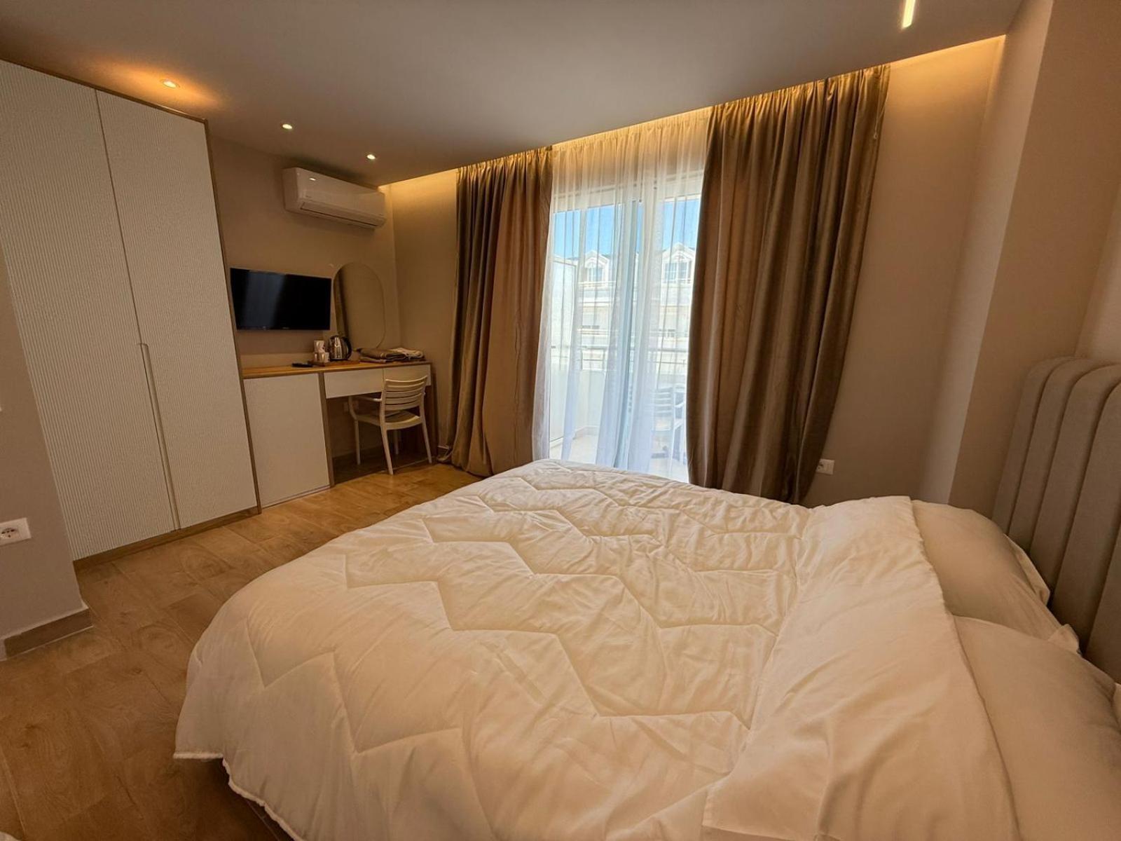 Sevians Apartments Golem  Luaran gambar