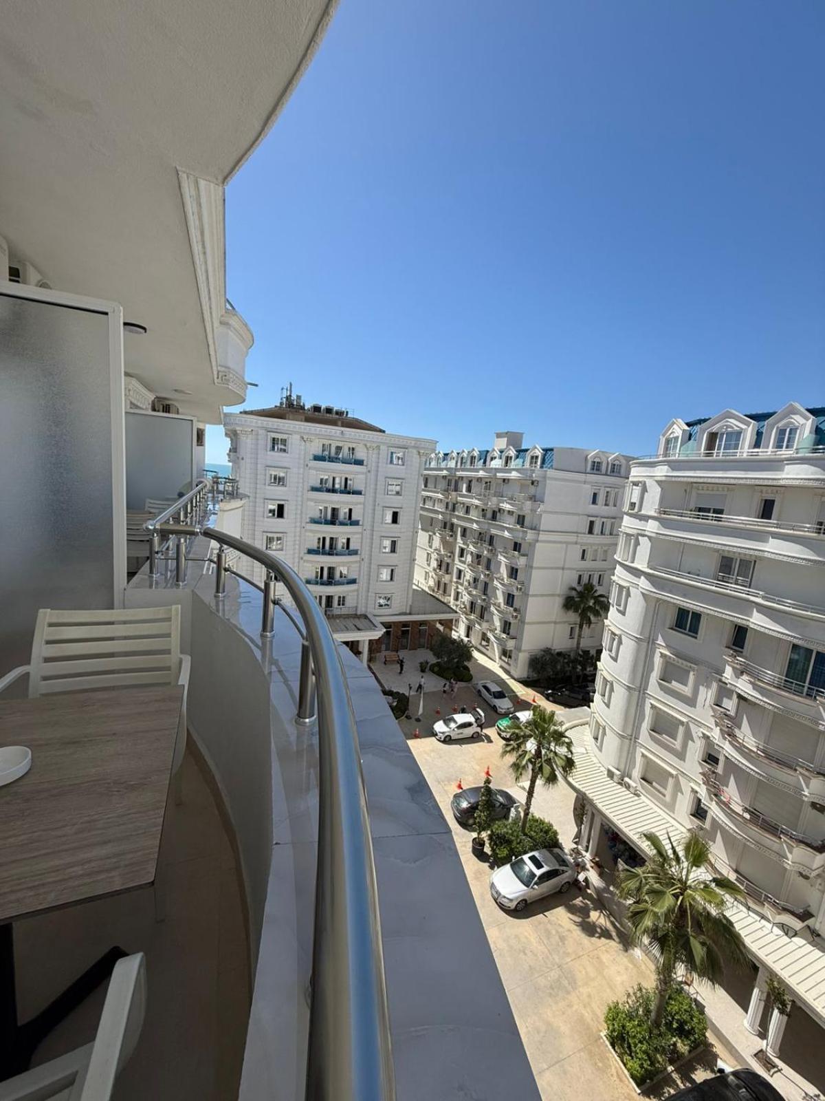 Sevians Apartments Golem  Luaran gambar