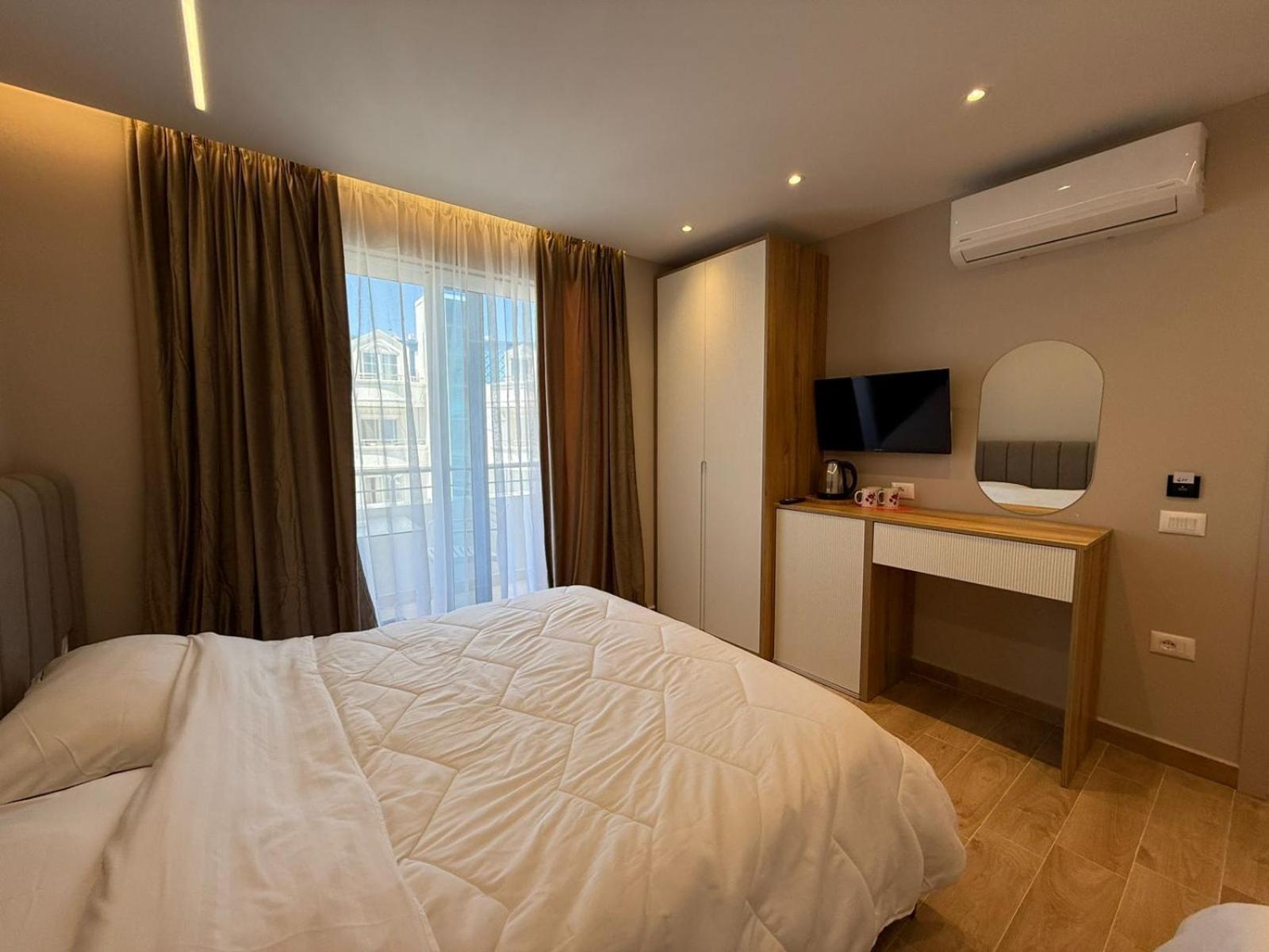 Sevians Apartments Golem  Luaran gambar