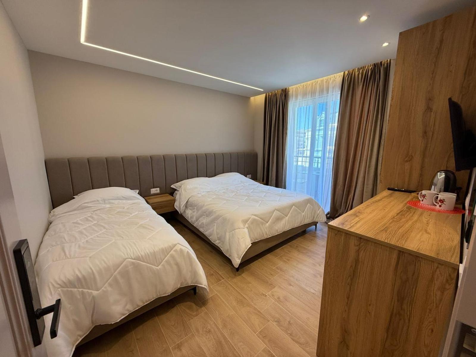 Sevians Apartments Golem  Luaran gambar